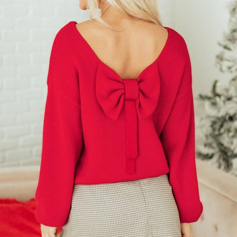 Ruby – Women's Knitted Sweater with Round Neck and Bow Detail on the Back - Image 3