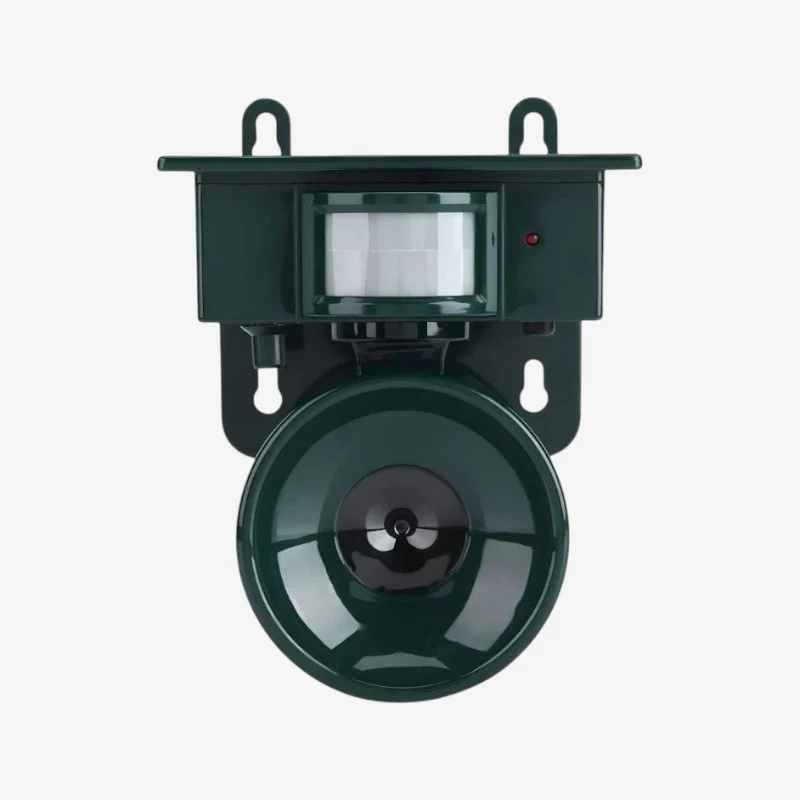 SafeGarden – Solar powered motion sensor outdoor repellent