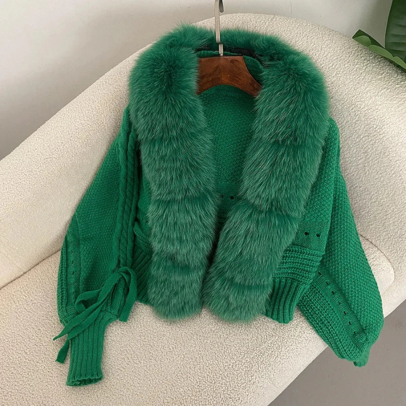 Sophia – Oversized Coat with Long Sleeves and Fur Collar - Image 7