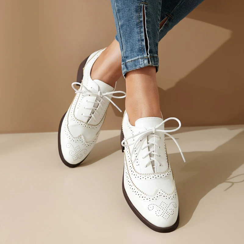 Sophia – Women's Shoes with Round Toe and Adjustable Laces - Image 7