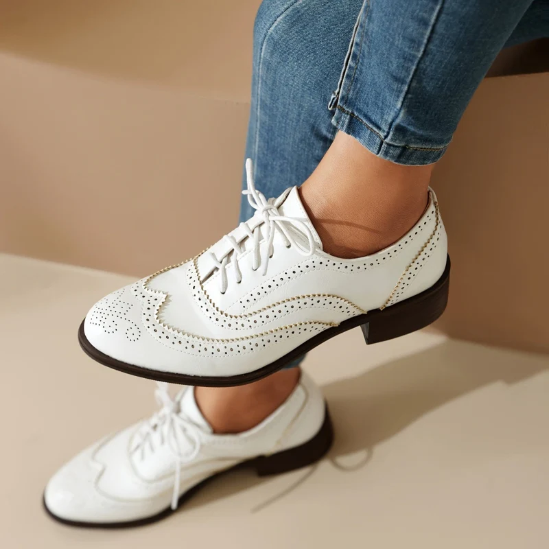 Sophia – Women's Shoes with Round Toe and Adjustable Laces - Image 9