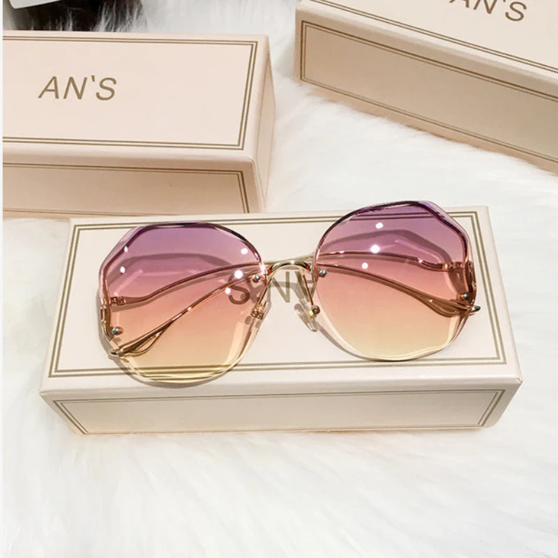 SunFlex – Sunglasses with Adjustable Curved Frame - Image 4