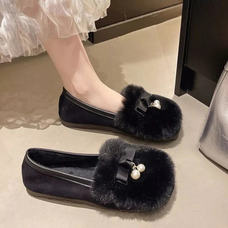 Taylor – Women's Furry Slippers with Round Toe - Image 6