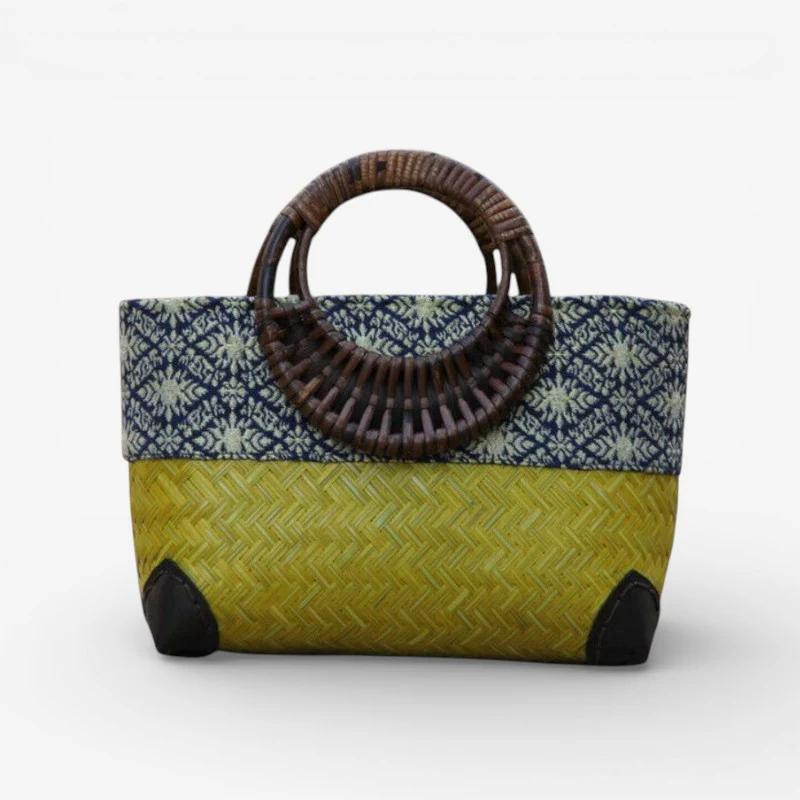 Zoe – Women's Handbag with a Cheerful Pattern and Zip Pocket